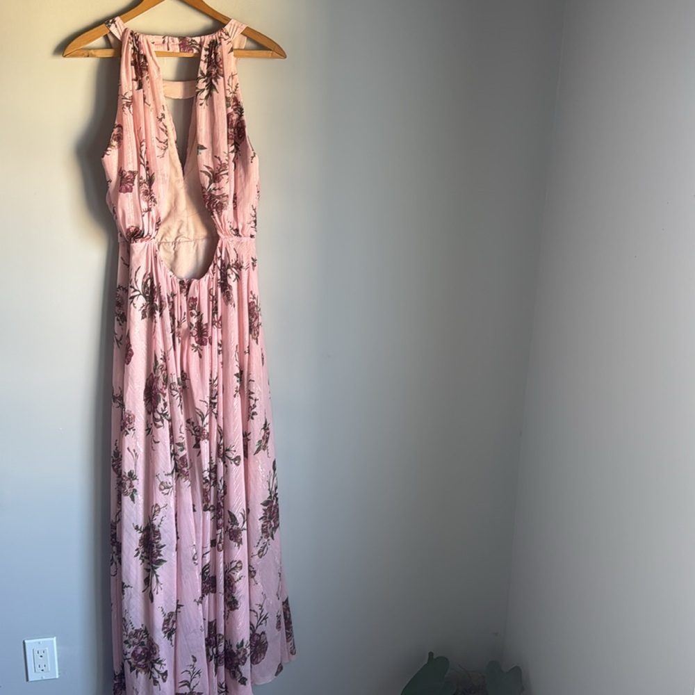 Chic Floral Halter Maxi Dress in Pink - Picture 3 of 13